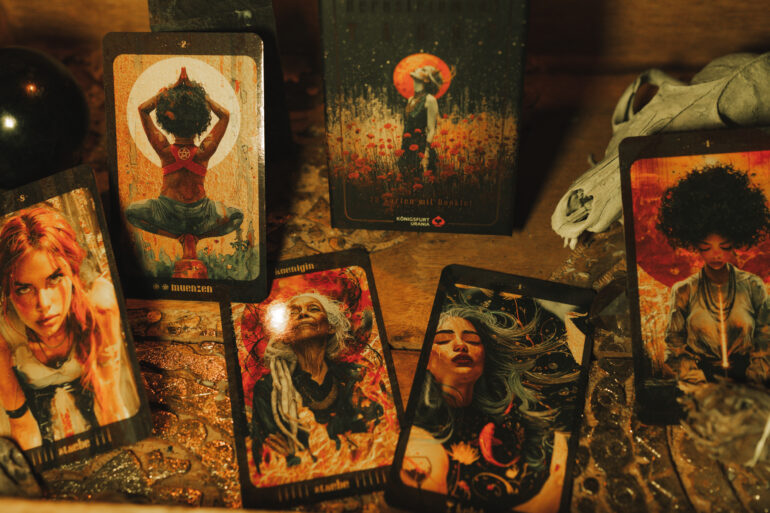 Bernsteinmond-Tarot